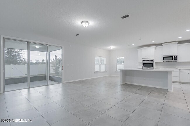Building Photo - 1492 Autumn Pines Drive