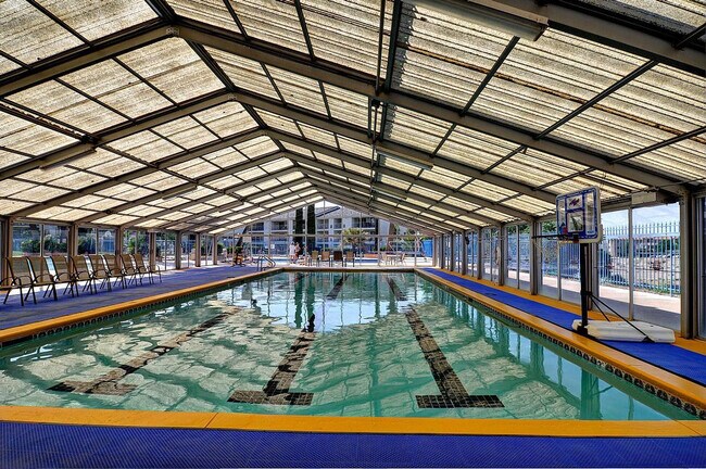 Building Photo - 1845 W Canyon View Dr