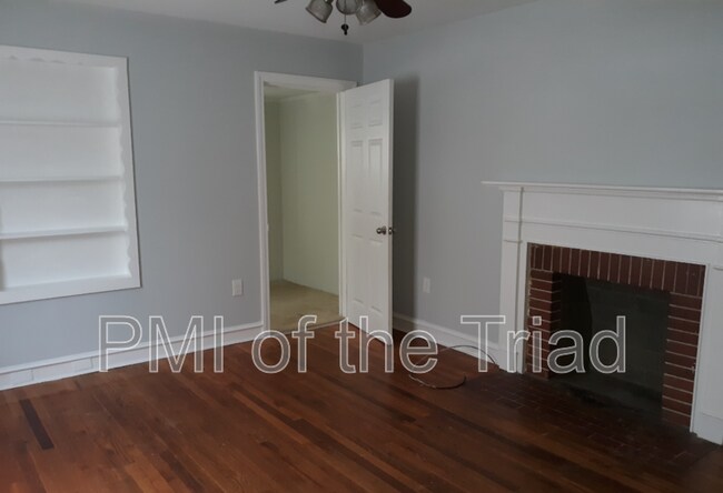 Building Photo - 2716 Ivy Ave