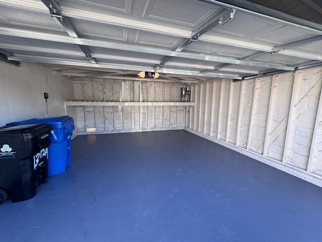 Building Photo - Remodeled 3 bedroom in Sylmar