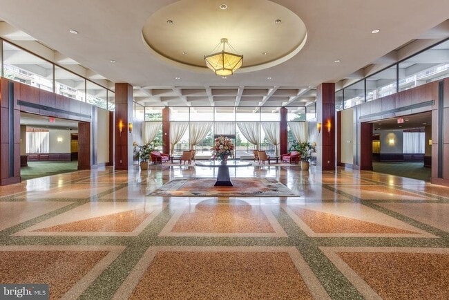 Building Photo - 3701 S George Mason Dr