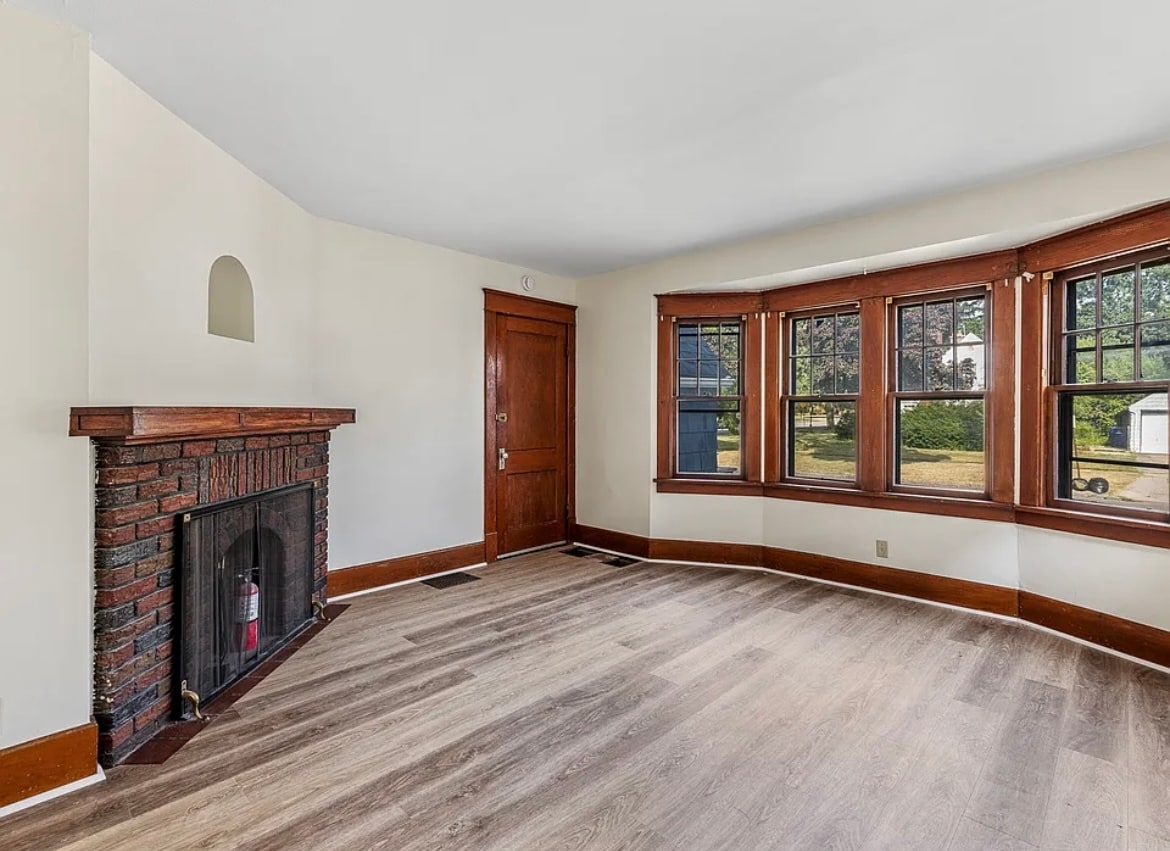 Building Photo - 632 Eggert Rd