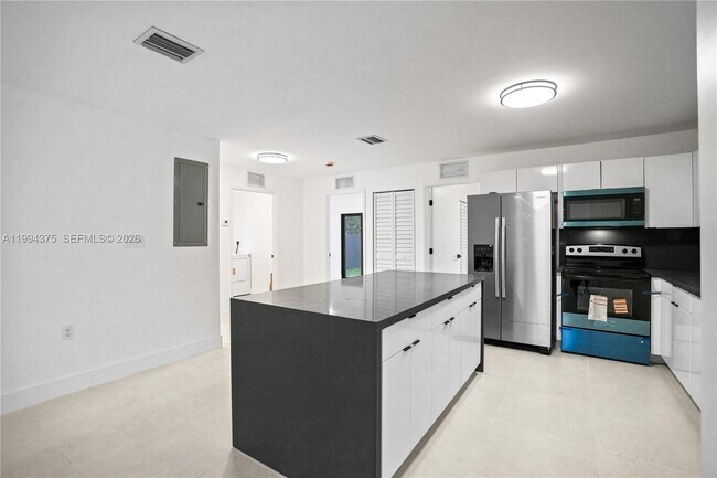 Building Photo - 5821 NW 30th Ave