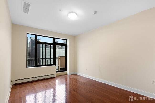 Building Photo - 62 N 9th St