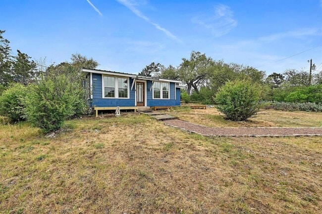 Building Photo - 18502 E Lakeview Dr