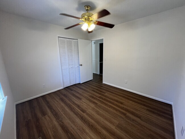 Second Bedroom with great light and storage - 714 Woodland Dr S