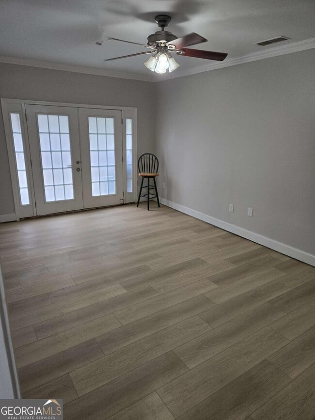 Building Photo - 3817 Captain Dr