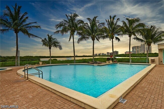 Building Photo - 60 Seagate Dr