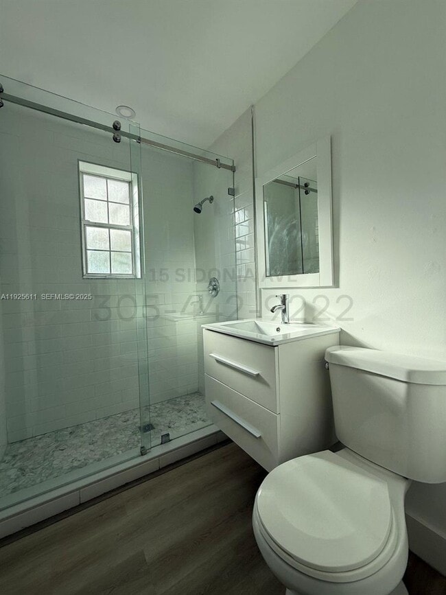 Building Photo - 15 Sidonia Ave