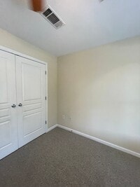 Building Photo - 15-1512 Dukes