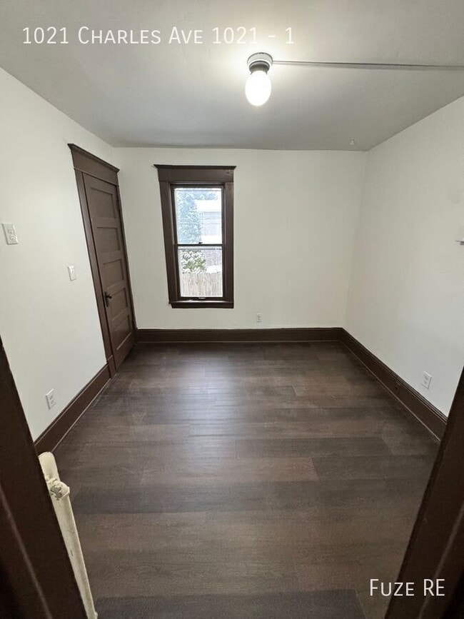 Building Photo - 1021 Charles Ave