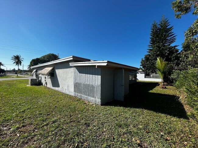 Building Photo - 4753 NW 41st St