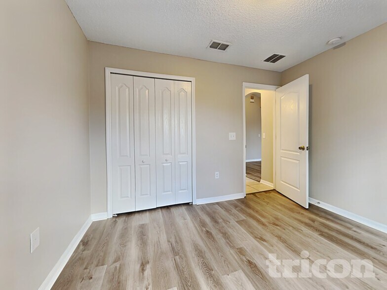 Building Photo - 808 Coleman Ave