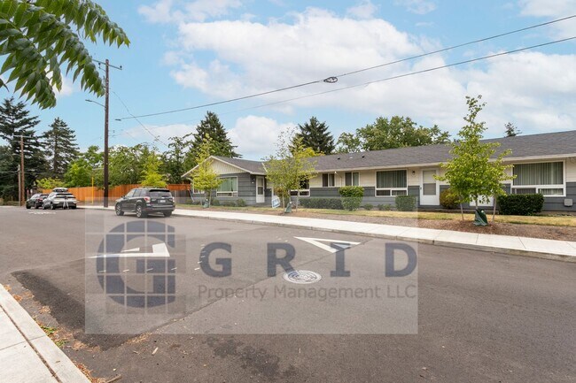 Building Photo - One Bedroom Apartment Available - Montavil...