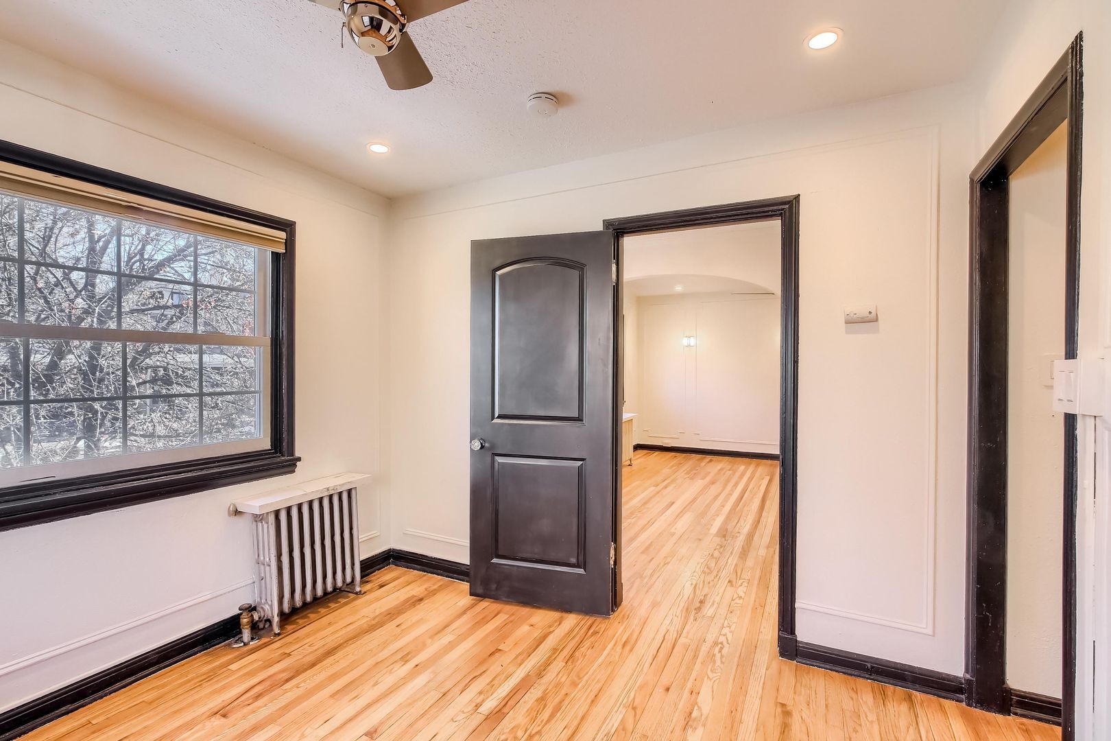 Building Photo - 1365 Corona St