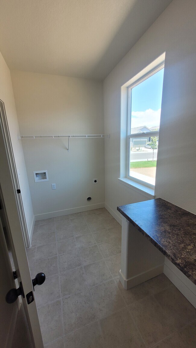 Building Photo - 438 Halcyon Wy