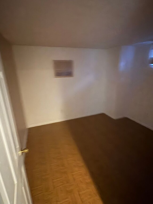 Building Photo - Charming 2BR House in Aurora (Utilities an...