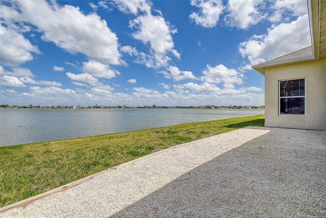 Building Photo - 1820 Mira Lago Cir