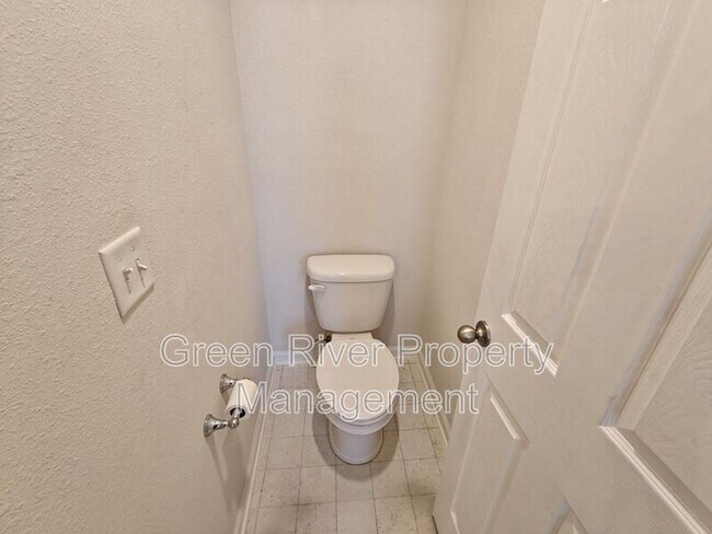 Building Photo - 5138 Sawmill Pt Wy