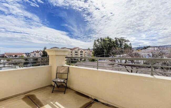 Building Photo - 1388 Broadway