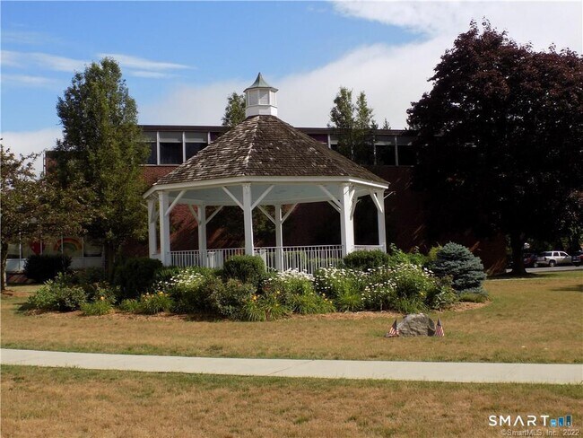 Building Photo - 168 Greenwood Ave