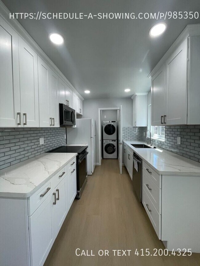 Building Photo - 831 Sinex Ave