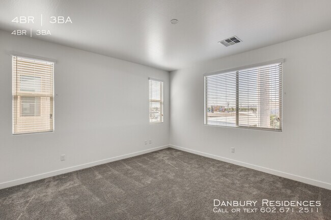 Building Photo - 2635 E Danbury Rd