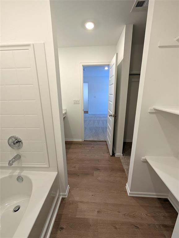 Building Photo - 3301 Little Creek Dr