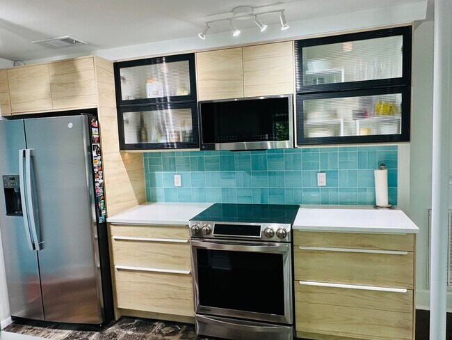 Building Photo - 708 Old Dallas Rd