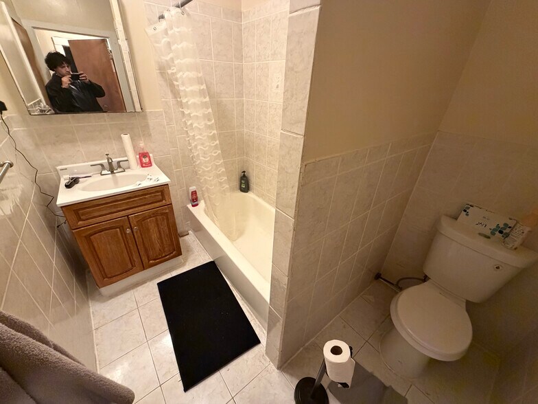 Building Photo - 88 Hammond St