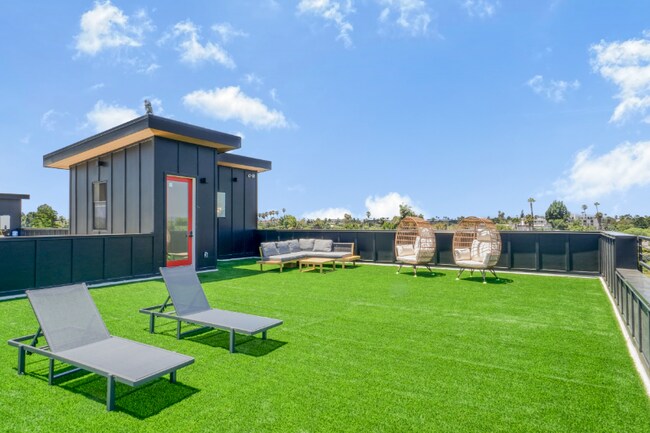 Building Photo - 4800-4802 S Slauson Ave