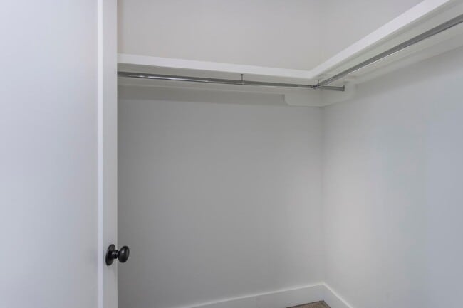 Building Photo - 708 Tral St