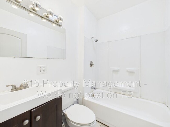 Building Photo - 2710 Park Ave