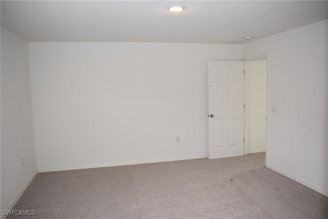 Building Photo - 3945 Constitution Dr