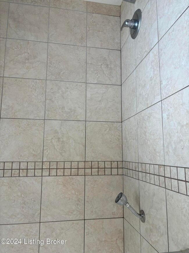 Building Photo - 3802 Nanz Ave