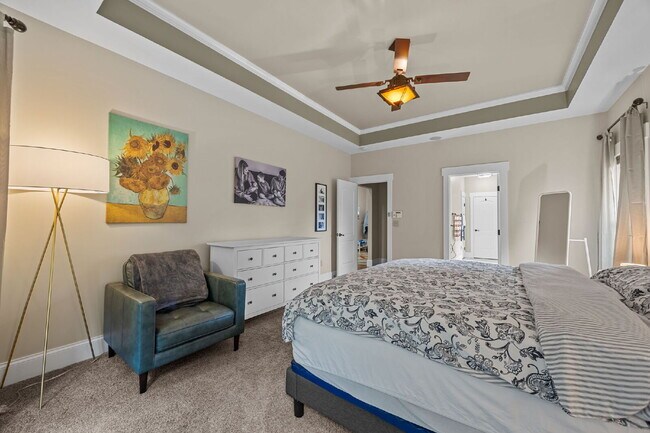 Building Photo - Spacious 3-Bedroom Home with Bonus Room & ...