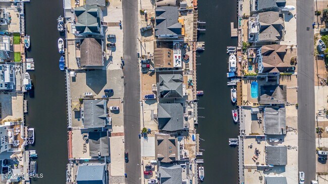 Building Photo - 44 Harold Ln