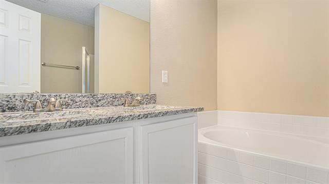 Building Photo - 8732 Hunters Point Way