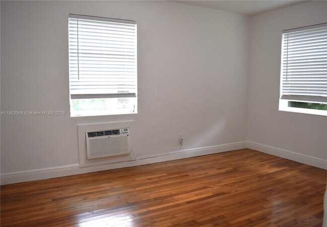 Building Photo - 23 Phoenetia Ave