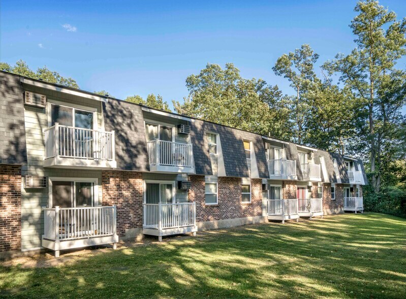 Primary Photo - Brookview Court Apartments