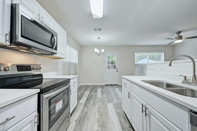 Building Photo - 2320 Riddle Rd