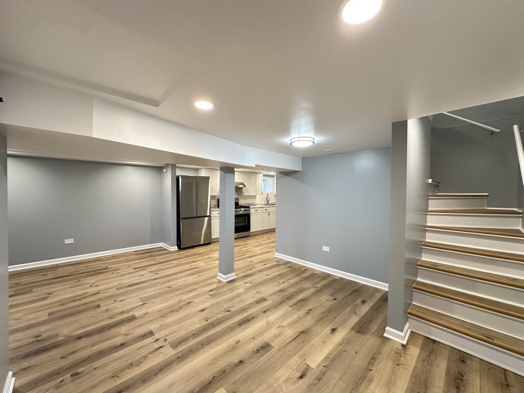 Building Photo - 2039 W 23rd St