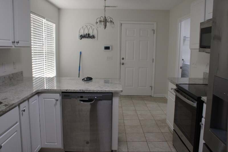 Building Photo - 1207 Wyngate Dr