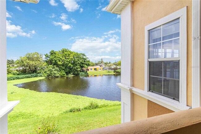 Building Photo - 1050 Villagio Cir