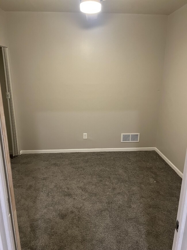 Building Photo - 17801 Marx St