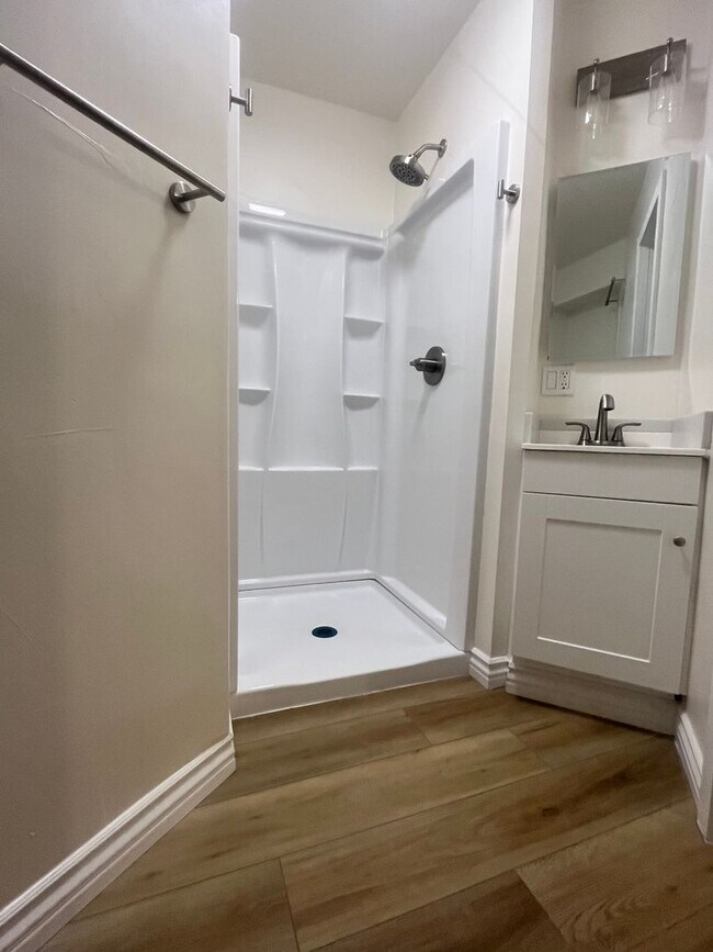 Building Photo - 3205-3207 42nd St.