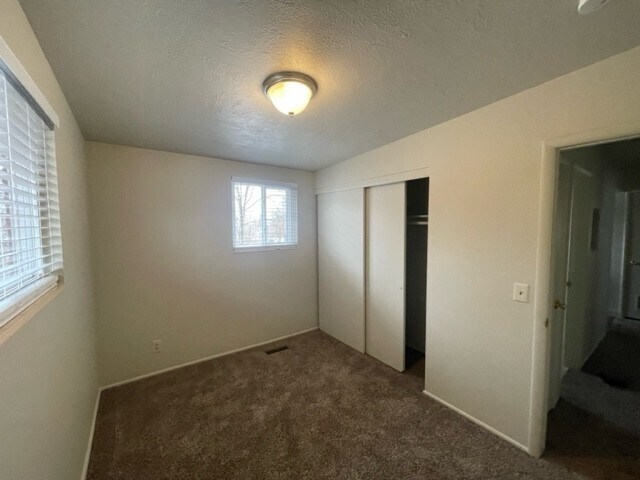 Building Photo - 542 E 200 N