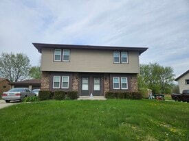 Building Photo - 515 N Dries St