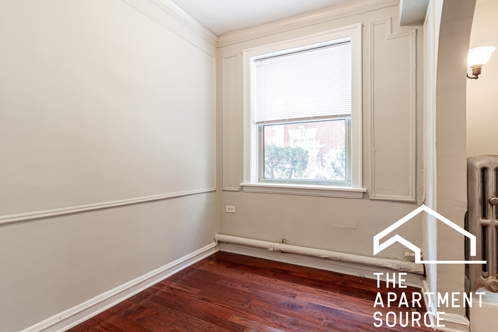 Building Photo - 544 W Surf St