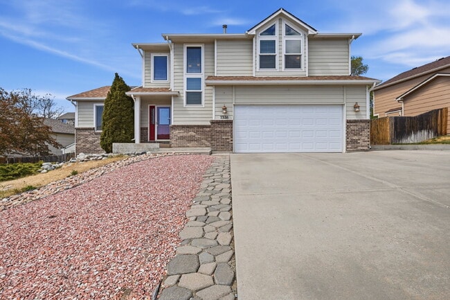Building Photo - $2,620.95 with $300 off the first month's rent, 5 Beds - 3.5 Bath, Single Family Home in Colorado...